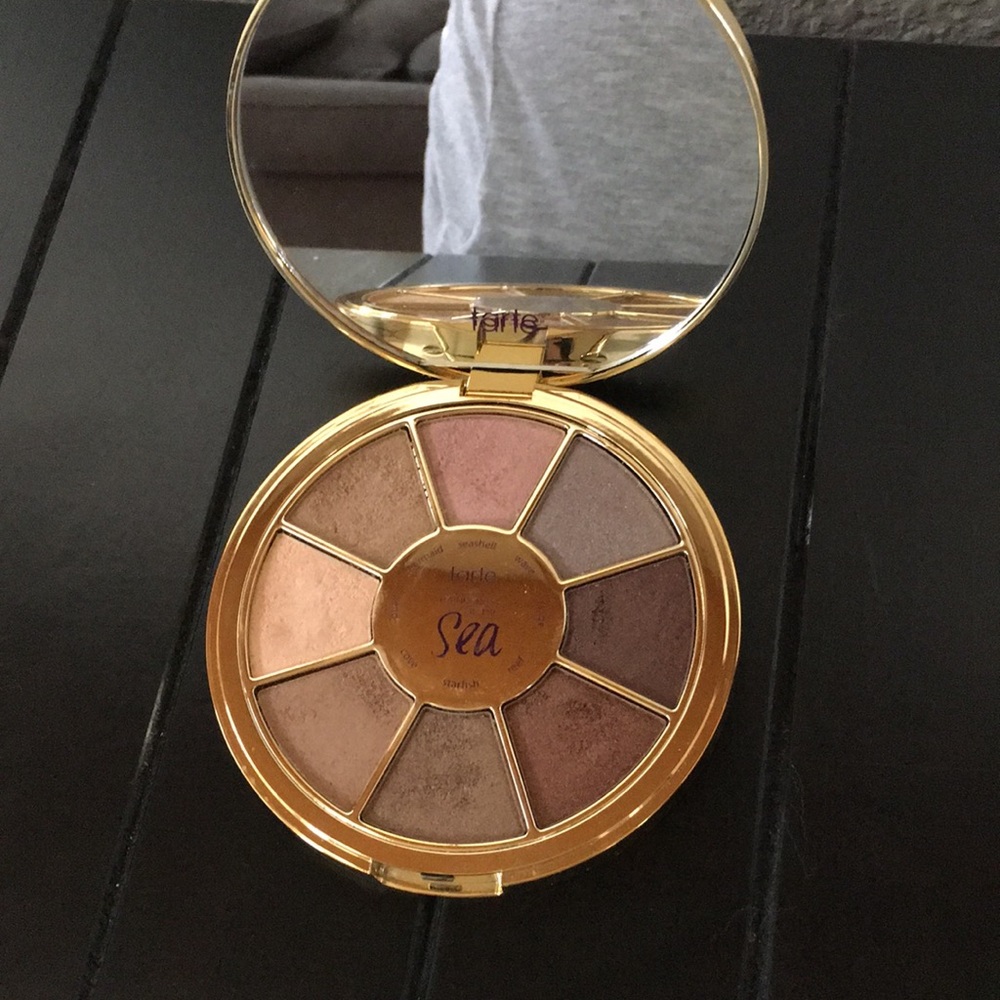 Tarte. Rain forest of the sea. Eyeshadow palette.